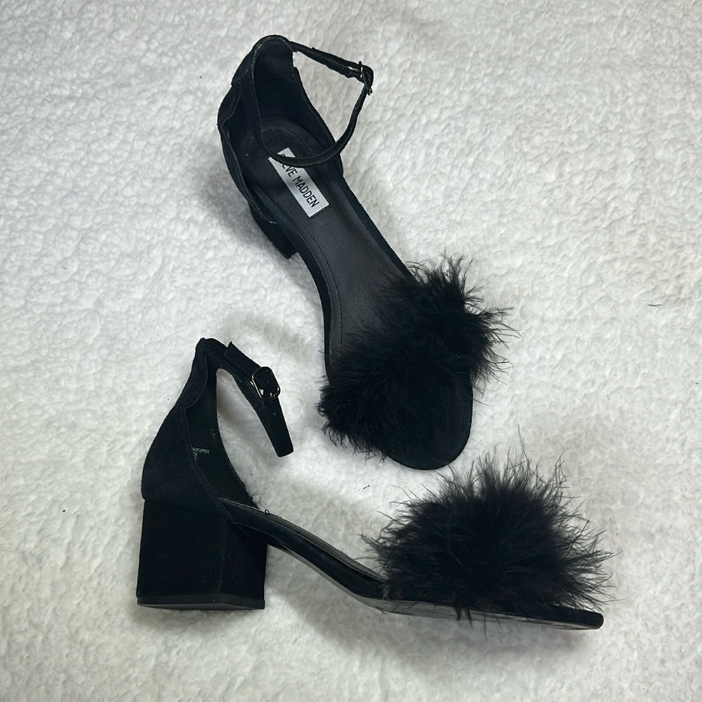 STEVE MADDEN Fluffy Heels